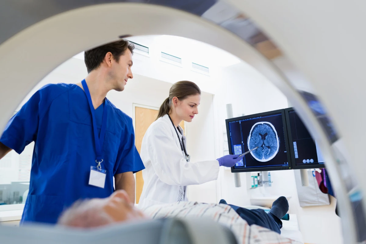 Radiologic technologists with limited scope (LMRT) doing diagnostic imaging procedures